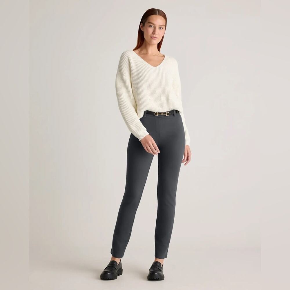 NEW Quince Charcoal Ultra-Stretch Ponte
Straight Leg Pants M - Work Casual